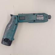 充電式ペンインパクトドライバー|MAKITA