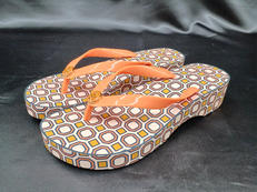 CUT-OUT WEDGE FLIP FLOP-PVC/EV|TORY BURCH