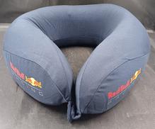 ネックピロー|RED BULL
