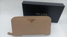 ラウンドファスナー長財布|PRADA