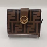 二つ折り財布|FENDI