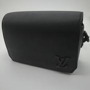 ファストライン・ウェアラブルウォレット|LOUIS VUITTON