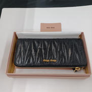 ラウンドジップ財布|MIUMIU