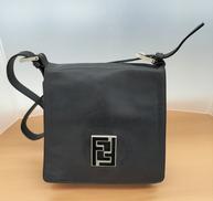 ハンドバッグ|FENDI