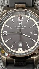 クォーツ・アナログ腕時計|VICTORINOX