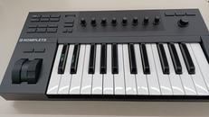 キーボードコントローラー|KOMPLETE