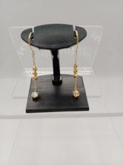 ピアス|なし