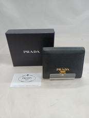 二つ折り財布|PRADA