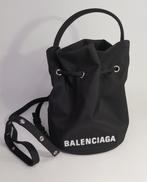 ドローストリングバケット|BALENCIAGA