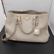 ヴィッテロダイノ|PRADA
