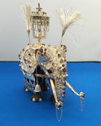 宝飾象の置物|不明