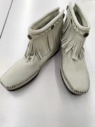 ブーツ|MINNETONKA