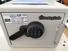 電子ロック金庫|SENTRY SAFE