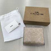 シグネチャー二つ折り財布|COACH
