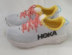 ランニングシューズ|HOKA