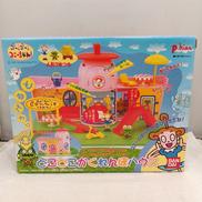 どこどこかくれんぼハウス|BANDAI