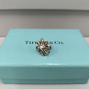 デイジーフラワーピアス|Tiffany&Co.