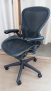 アーロンチェア|HERMAN MILLER