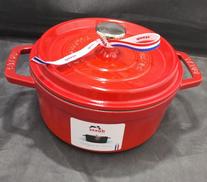 鋳物ホーロー鍋|STAUB