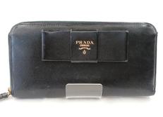 ラウンドファスナー長財布|PRADA