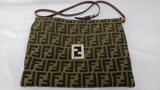 ショルダーバッグ|FENDI