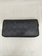 ラウンドファスナー長財布|COACH