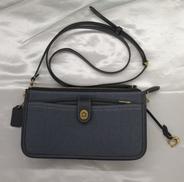 ノア　ポップアップメッセンジャー　ショルダーバッグ|COACH