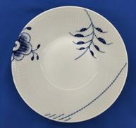 メガディーププレート|ROYAL COPENHAGEN