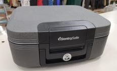 ポータブル耐火・防水保管庫|SENTRY SAFE