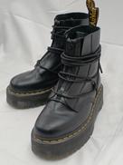 JARRICK II|DR. MARTENS