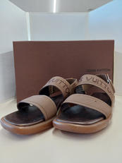 ビッグロゴストラップサンダル|LOUIS VUITTON