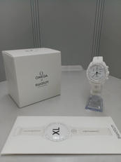 MISSION TO THE MOONPHASE|OMEGA × SWATCH