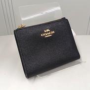 二つ折り財布|COACH