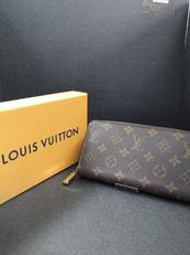 ジッピー・ウォレット フューシャ|LOUIS VUITTON