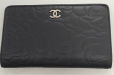 二つ折り財布|CHANEL