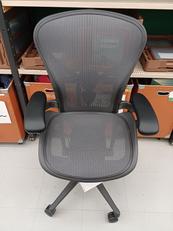 アーロンチェア|HERMANMILLER