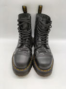 ゼブラエンボスブーツ|DR.MARTENS