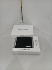 二つ折り財布|CALVIN KLEIN