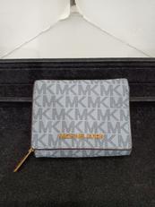 三つ折り財布|MICHAEL KORS