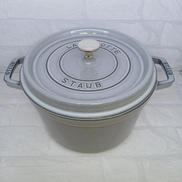 鋳物ホーロー鍋|STAUB