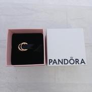 スパークリングハギーフープピアス|PANDORA
