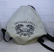 ボディバッグ　オニツカタイガー|ONITSUKA TIGER