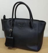 モノクローム　サフィアーノレザーバッグ|PRADA