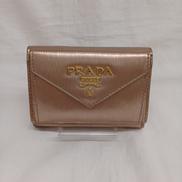 サフィアーノコンパクトウォレット|PRADA