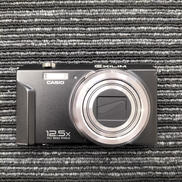 【カバー欠損】デジタルカメラ|CASIO