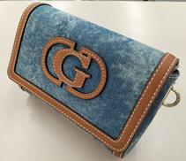 ショルダーバッグ|GUESS
