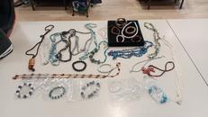 ジャンク扱い 25点|イミテーション アクセサリー