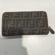 ラウンドジップ|FENDI