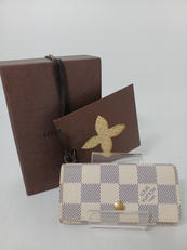 ダミエ柄　キーケース　WHT|LOUIS VUITTON