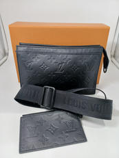 モノグラム　シャドウガストン　ウエアラブルウォレットショルダ|LOUIS VUITTON